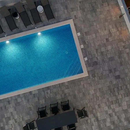 Crowonder Complex M&m Sky View With Swimming Pool Сasa de vacaciones *