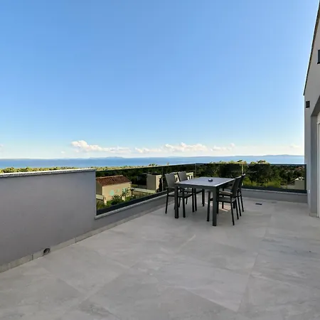 Crowonder Complex M&m Sky View With Swimming Pool *
