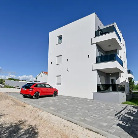Crowonder Complex M&m Sky View With Swimming Pool Сasa de vacaciones Vir