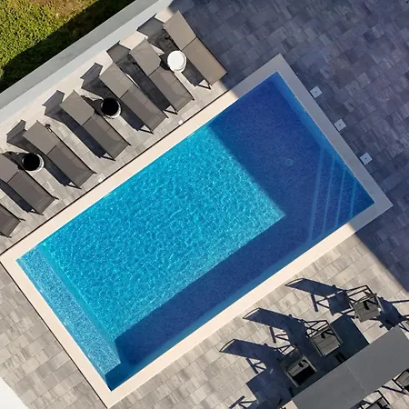 Crowonder Complex M&m Sky View With Swimming Pool Сasa de vacaciones Vir